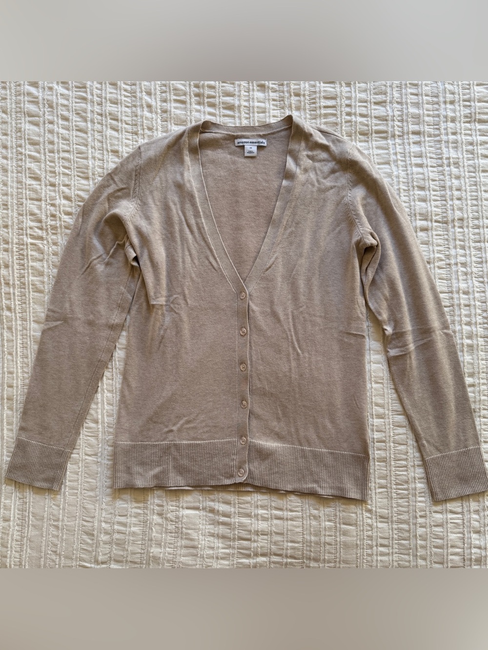 NWOT Amazon Essentials Classic V-Neck Women’s Cardigan Oatmeal Beige XS